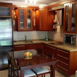 https://apartamento-en-la-carihuela.hotelsinnerja.org